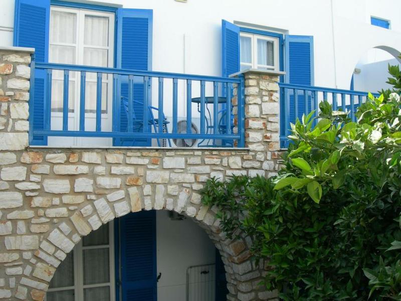 Aegeon Pension Parikia (Paros) Bagian luar foto