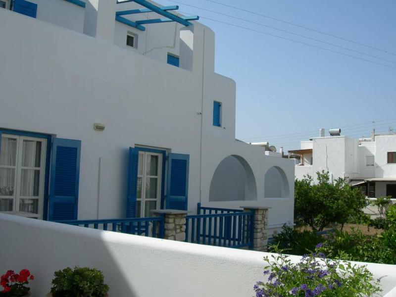 Aegeon Pension Parikia (Paros) Bagian luar foto