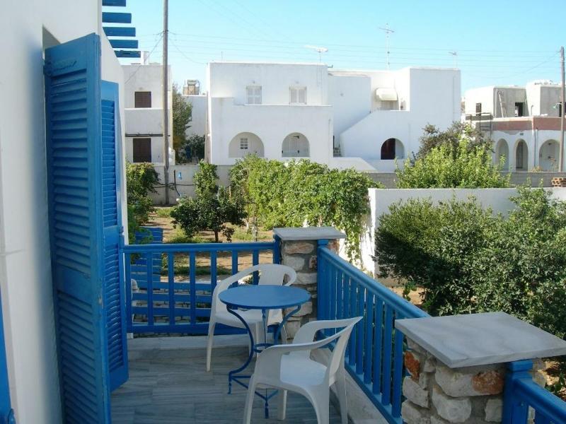 Aegeon Pension Parikia (Paros) Bagian luar foto